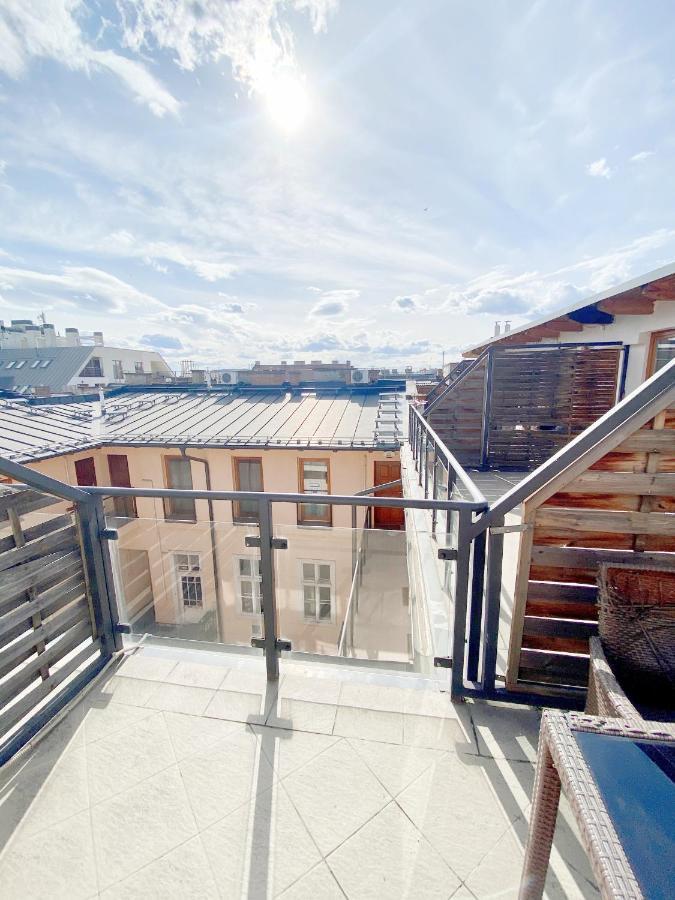 Loft With Rooftop And Free Parking In Garage Βουδαπέστη Εξωτερικό φωτογραφία
